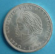 Аверс монеты 200 лет со дня рождения Людвига ван Бетховена