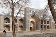 La médersa Nadir Divangebi (Boukhara, Ouzbékistan) (5680501848).jpg