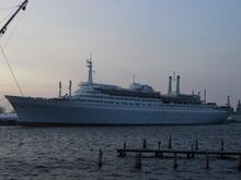 SS Rotterdam Wilhelmshaven 2007.jpg