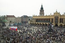 Площадь Главный Рынок 7 апреля 2005 года, марш памяти Иоанна Павла II