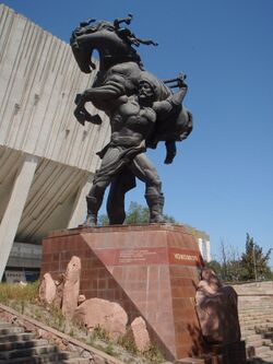 Kozhomkul Statue Bishkek - panoramio.jpg