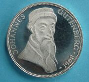 Аверс монеты 500 лет со дня смерти Иоганна Гутенберга