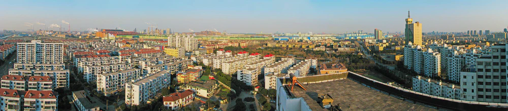 На заднем плане — комбинат Baoshan Iron and Steel