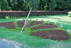 Floral sundial, Botanical Garden Łódź.jpg