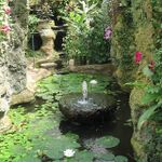 Grotto, Dewstow Gardens - geograph.org.uk - 659342.jpg