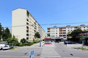 Floridsdorf (Wien) - Wohnhausanlage, Rosa-Weber-Hof.JPG