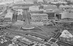 Looking north at LEnfant Plaza - Washington DC.jpg
