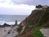 Playa de Amio y casas de Pechón.jpg