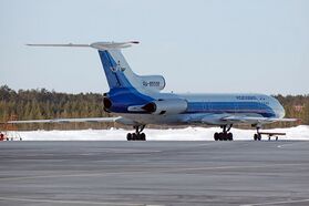 Туполев Ту-154 83A588, Ханты-Мансийск RP18843.jpg