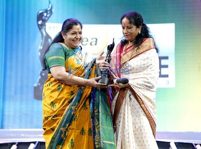 K. S. Chitra and Vani Jairam.jpg