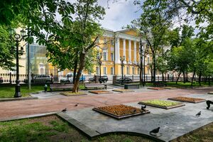 Комплекс зданий НИУ ВШЭ на Покровском бульваре.jpg