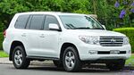 2011 Toyota Land Cruiser (UZJ200R) Sahara wagon (2011-11-18) 01.jpg