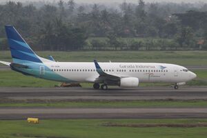 PK-GEM Boeing 737 Garuda Indonesia (7168662973).jpg