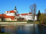 Praha Břevnov monastery from SE DSCN0284.JPG
