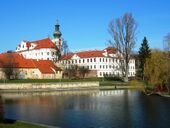 Praha Břevnov monastery from SE DSCN0284.JPG