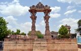 Vadnagar's Kirti Toran full shot with beautiful clouds.JPG