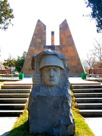 Հուշարձան Երկրորդ աշխարհամարտում զոհված ավանցիներին (3).jpg