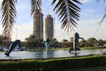 Fountain and Al Bahr Towers - panoramio.jpg