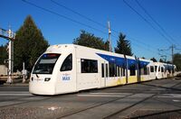 MAX Type 4 cars crossing 185th.JPG