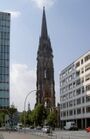 Nikolaikirche Hamburg von Nikolaibruecke.jpg