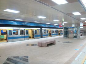 Platform 2, Yongning Station 20080318.jpg