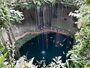 Cenote en Chichén Itzá, Yucatán, México.jpg
