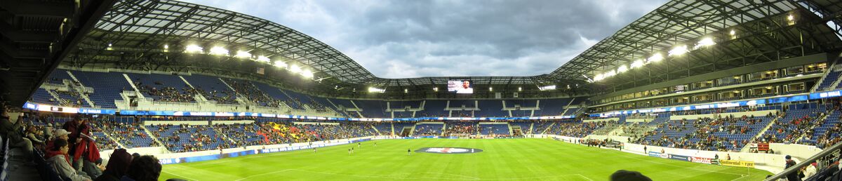 Панорама стадиона «Ред Булл Арена».