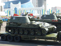 2С3 на военном параде в Астане 7 мая 2015 года.JPG