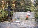 Anna Ahmatova's grave.jpg