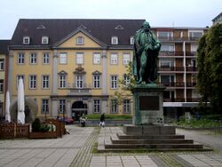 Mannheim Dalberg-Denkmal Dalberghaus 2005.jpg