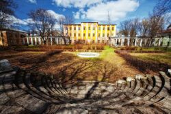 Лестница и дворец.jpg