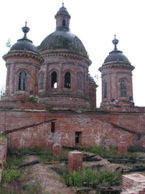 Покровская церковь села Ухтым.JPG