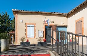 Town hall of Gaujac Gers (4).jpg