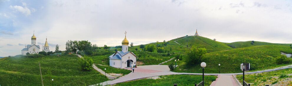 Панорама строений монастыря.