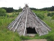 Sannai Maruyama bark pit dwelling.jpg