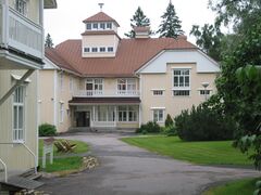 Raudaskylän Kristillisen Opiston pihalta.jpg
