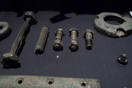 Шлюпбалочные болты