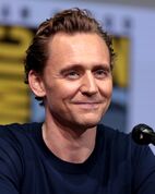 Tom Hiddleston in 2017 by Gage Skidmore.jpg