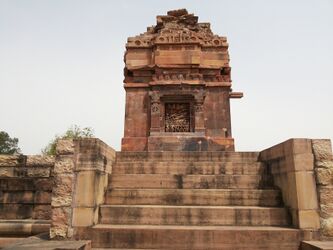 Front side of the Dashavatara Temple in Deogarh.jpg