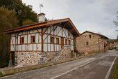 112 Sautuola, Zeberio - Fragua baserri.jpg