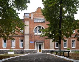 Гайсин P1760665 Земська лікарня.jpg