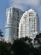 ЖК «Атлантис-I» (справа) и «Атлантис-II»