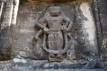 031 Vishnu (32881343003).jpg