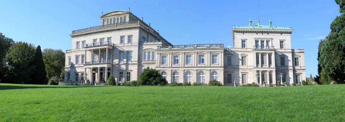 Панорама южного фасада