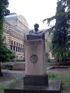 Akaki Tsereteli statue, Tbilisi.jpg