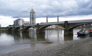 Battersea Rail Bridge.JPG
