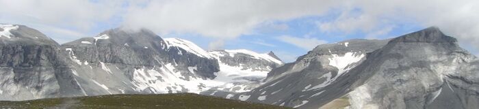 Glarus Thrust Fault at Piz Segnes.JPG