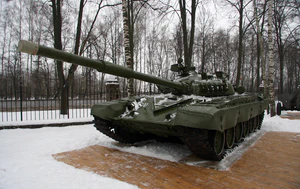 T-72 - Vadim Zadorozhny Technical museum (1).jpg