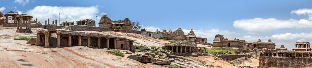 Холм Хемакута и храмы