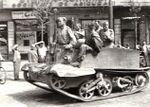Lend-Lease x Universal Carrier x Intrarea Armatei Sovietice in Bucuresti - Bulevardul Carol.jpg